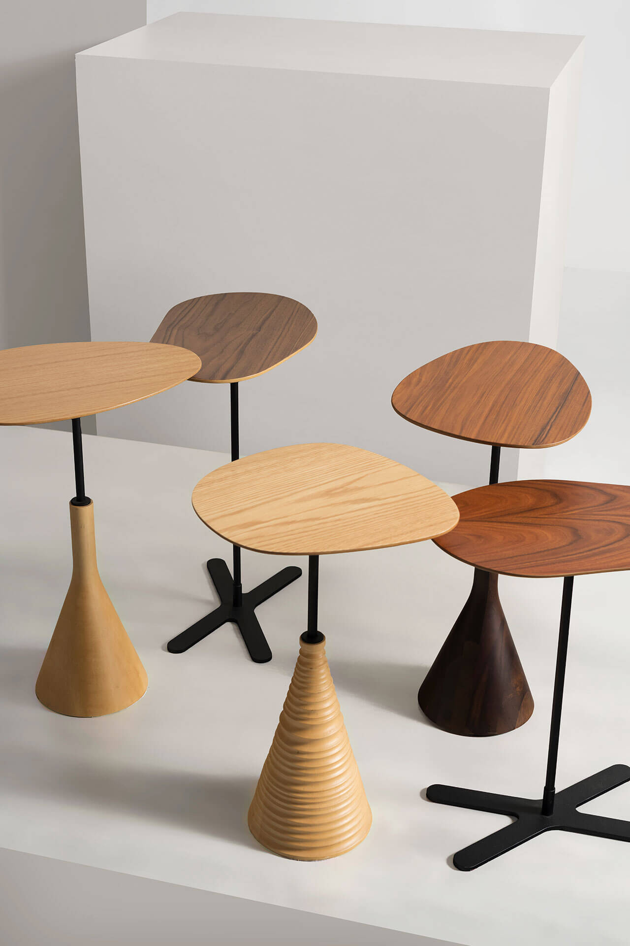 Mesas Laterais Seixos