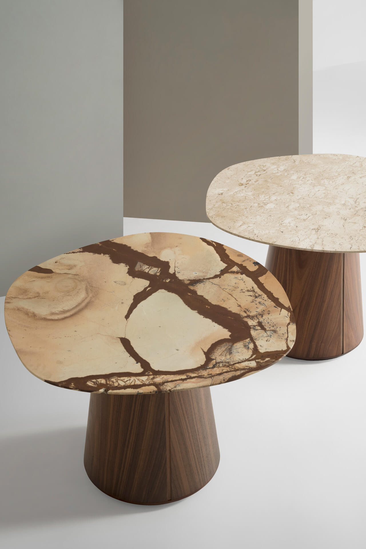 Mesa Lateral Máxi Lótus Mármore